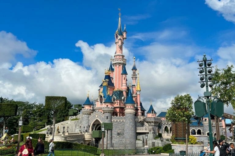 What is the Best Way To Do Disneyland Paris on a Budget?